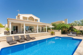 Villa Maria